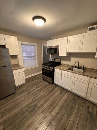 New Haven Bedroom Quiet Neighborhood - Room for Rent