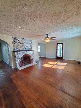 Utica Awesome Bedroom Full Bath House - Room for Rent