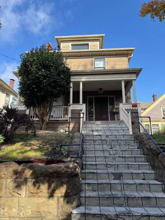 Portland Spacious 4bd Buckman Home - Room for Rent