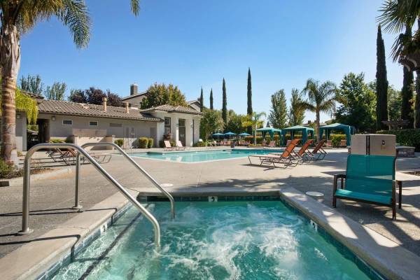 Sacramento One Month Free Must See Br - Room for Rent