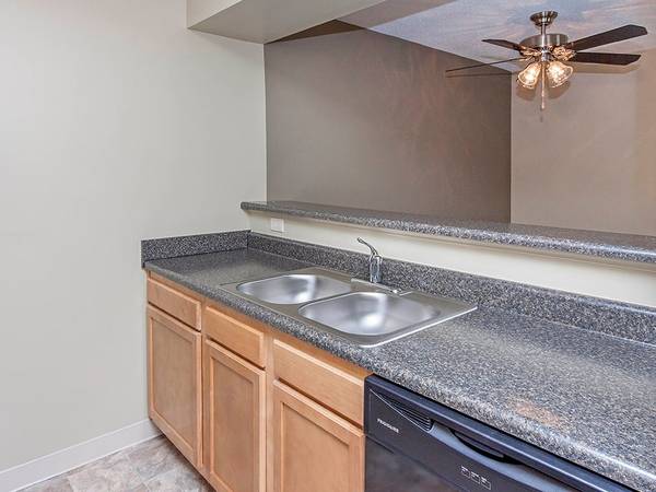 Franklin Washer And Dryer Connections - Room for Rent