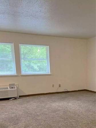 Pineville Pinevilles Finest Bed Bath In - Room for Rent