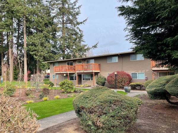 Portland 1st Month Rent Free Enjoy 24 - Room for Rent