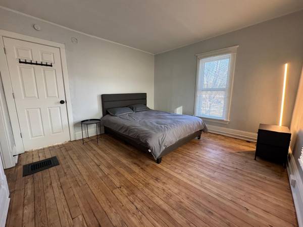 Grand Rapids Private Room In Cozy Co - Room for Rent