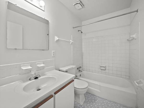 Columbus In Columbus Oh 2bd 15ba On - Room for Rent