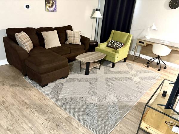 Peoria Heights Charming Bedroom - Room for Rent