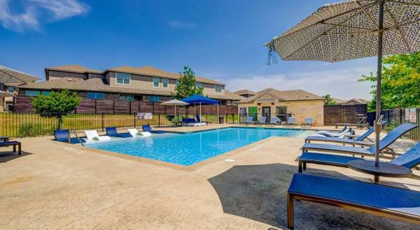 Pflugerville Fitness Center Wood Style - Room for Rent