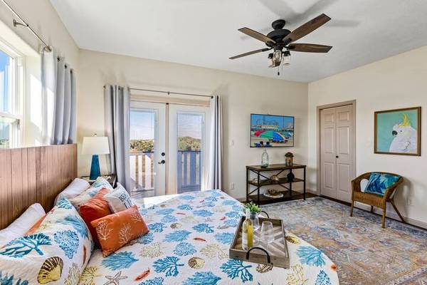 Galveston Bedroom Private Bathrooms And - Room for Rent