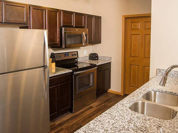 Rapid City Bright Spacious Apartment - Room for Rent