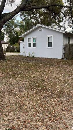 Tampa 2 House And 4 Lot For Rent 1800 - Room for Rent