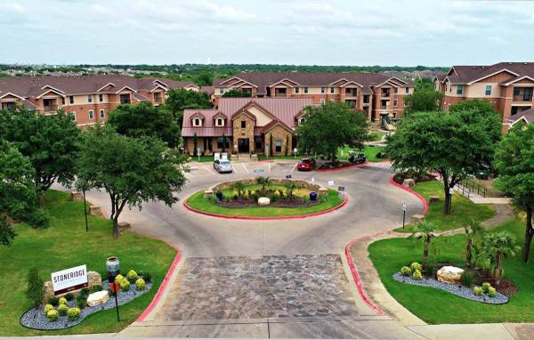 Pflugerville Comfortable Affordable - Room for Rent