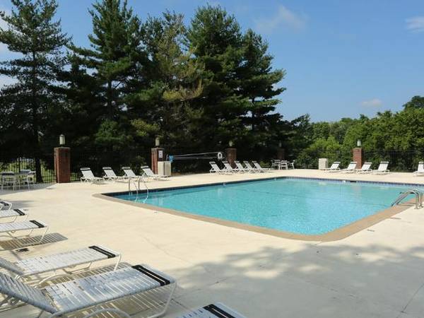 Lexington Resident Pays Electric Water - Room for Rent