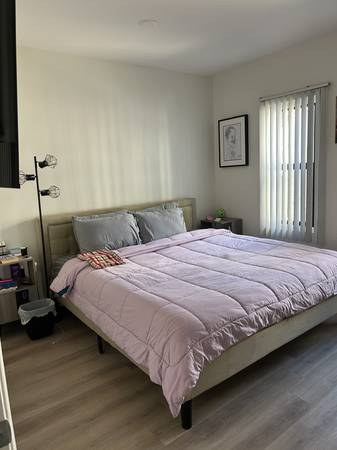 Los Angeles Month To Month Or Long Term - Room for Rent