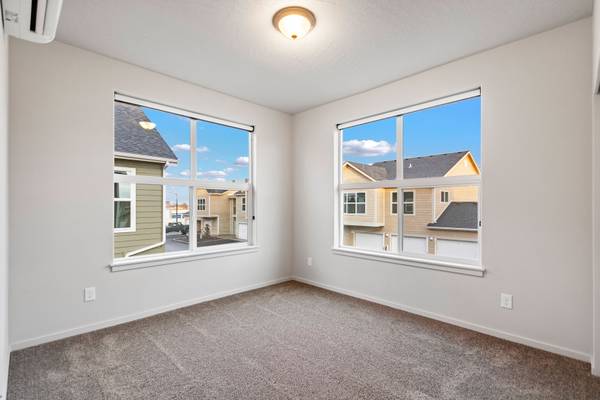 Spokane South Hill End Unit Bed 25 Bath - Room for Rent