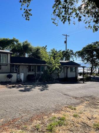 Lakeport Cozy Bed Bath Unit Lake View - Room for Rent