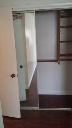 ROOM FOR RENT IN ANAHEIM/BALL ROAD AND DALE AVE - rooms &amp; shares - apartment room roommate share