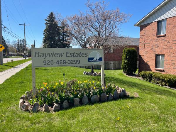 Green Bay Bedroom Unit In East Green - Room for Rent