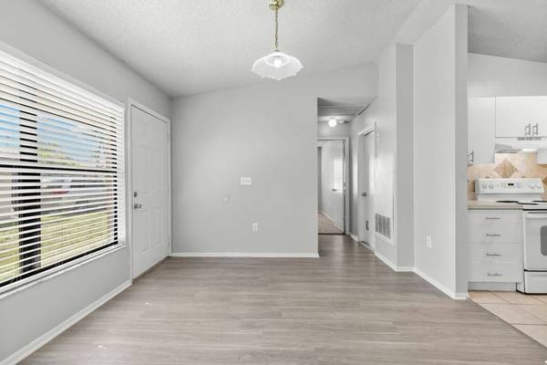 Sarasota Bed High Speed Internet Ready - Room for Rent