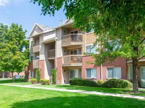 Sandy Community Clubhouse Mountain View - Room for Rent