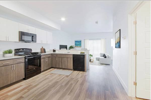 Prescott In Unit Washer Dryer On Site - Room for Rent