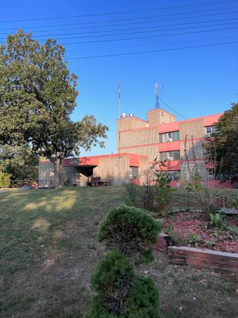 Granite Falls Bed Ba Section - Room for Rent