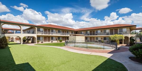 Tucson Large One Bedroom Apartments - Room for Rent