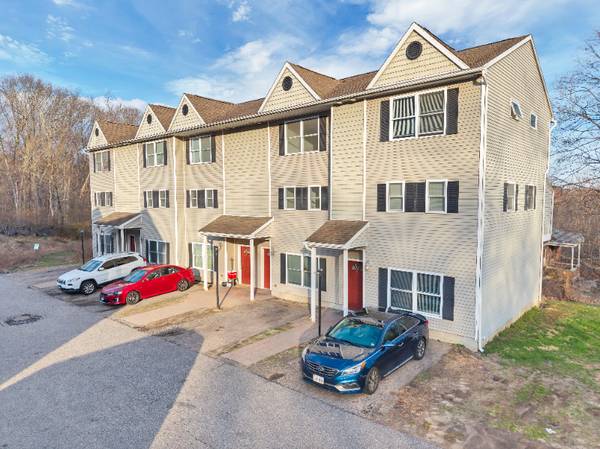 Norwich Modern Bed Townhome Granite - Room for Rent