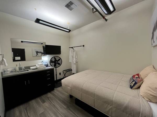 Bozeman Winter Special At The Outpost - Room for Rent