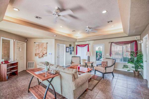 Las Cruces Upgrade Your Lifestyle Bed - Room for Rent