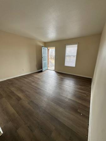 Union City Upstairs Bed Bath Unit In - Room for Rent