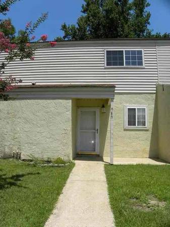 Enterprise Two Bedroom Townhouse - Room for Rent