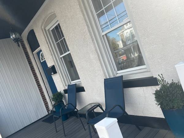 Roommates needed in Roxborough