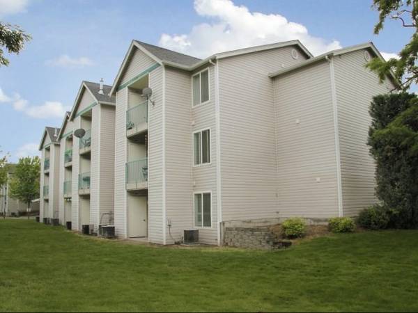 Uniontown Clarkston Gem Bed Bath In The - Room for Rent