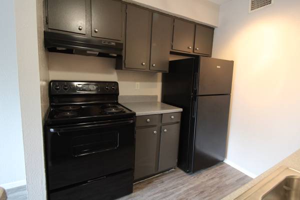 Brownsville Life At La Residencia Where - Room for Rent