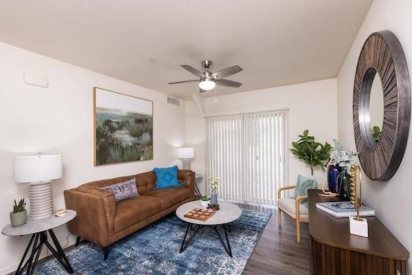 Cheyenne Open Concept Floor Plan - Room for Rent