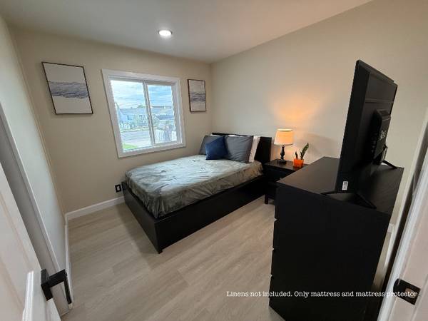 Huntington Beach Huntington Beach - Room for Rent