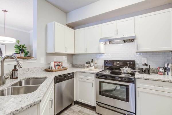 Franklin Dont Wait This Spacious Bed - Room for Rent