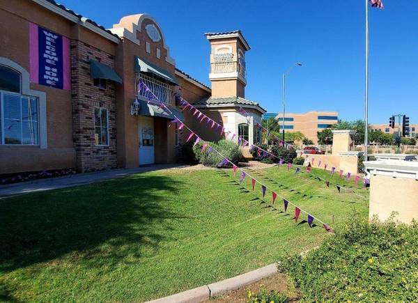 Phoenix Manager Special - Room for Rent