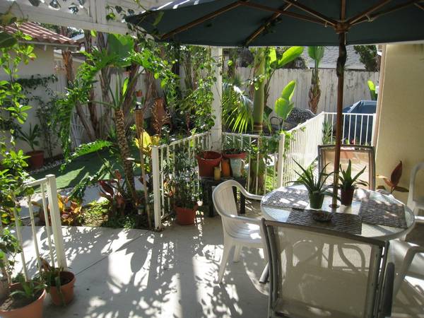 Costa Mesa Bd Bth Tropical Style House - Room for Rent