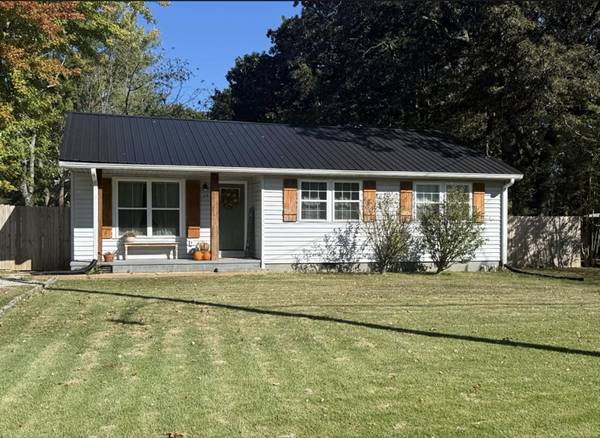 Hohenwald Cozy Cottage Home - Room for Rent