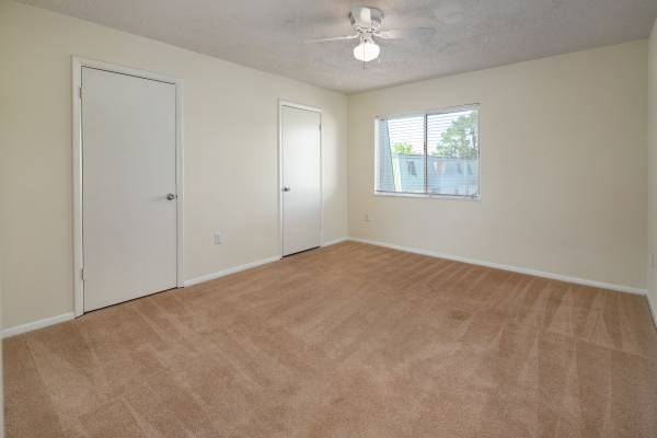 Cozy Up Under Our Specials No Security - Room for Rent