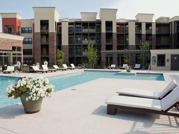 Broken Arrow Executive Conference Room - Room for Rent