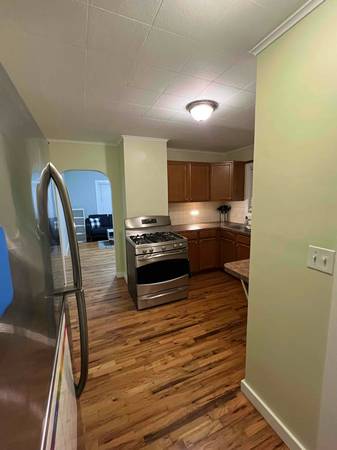 Pawtucket 30 Chase St Unit Darlington - Room for Rent