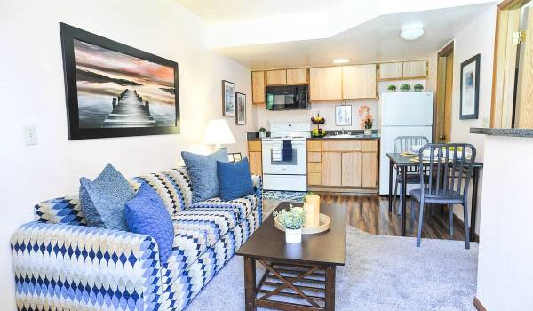 Phoenix Manager Special - Room for Rent