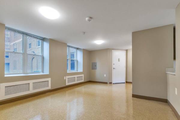 Newark Refrigerator Range Laundry - Room for Rent