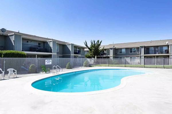 Kennewick Close To Major Transit And - Room for Rent