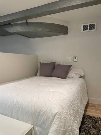 Seattle Private Studio Fully Furnished - Room for Rent