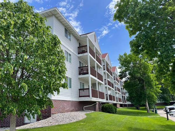 Minot Laundry On Site Fitness Room Bd - Room for Rent