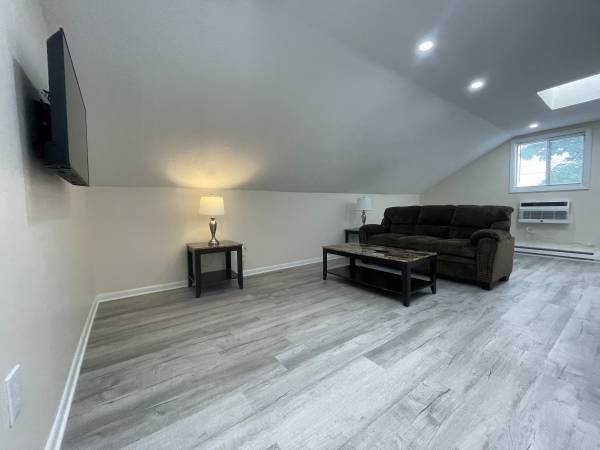 Furnished 1 Bedroom Apartment with ALL Utilities &amp; Wi-Fi Included! - sublets &amp; temporary - a