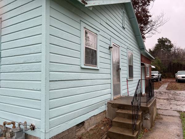 Pittsburg 1921 Broadway - Room for Rent